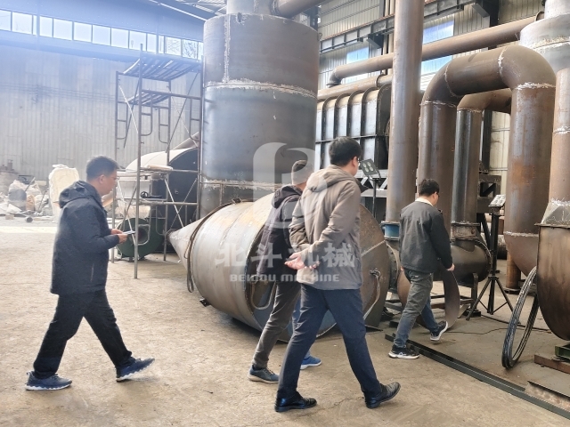 客戶到訪,全方位深度調(diào)研炭化爐性能